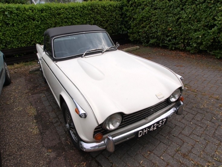 Triumph TR250