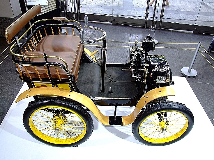 Renault in showroom