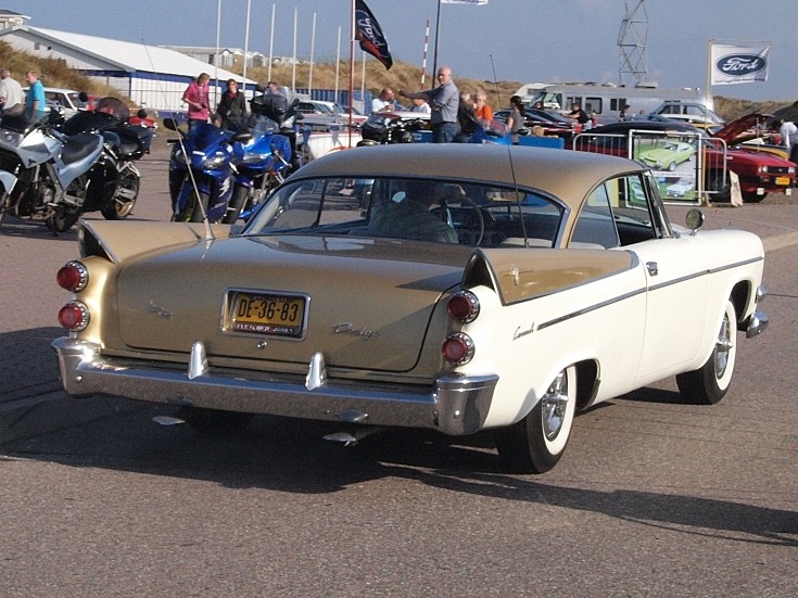 Round tail lights