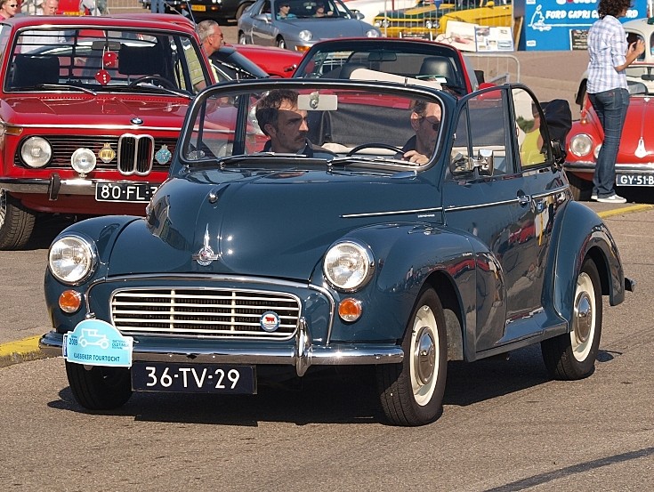 Moris Minor 2000 old timer