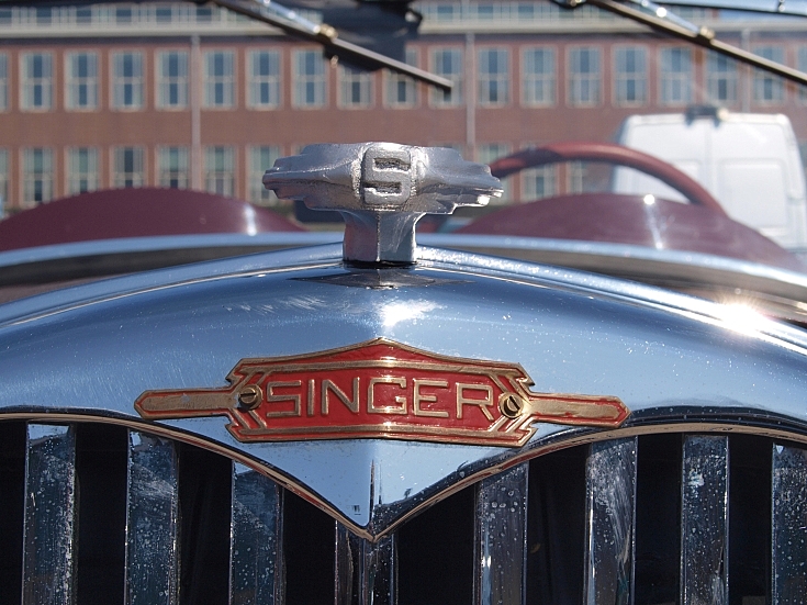Singer insignia