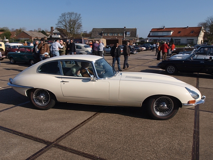 Picture of a 1967 Jaguar ETYPE 42 LITRE 2 2 Dutch licence registration 
