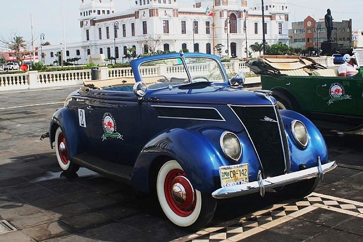 1937 Ford
