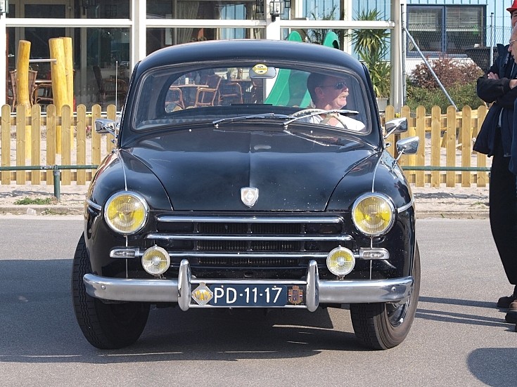 Black Renault Fregate