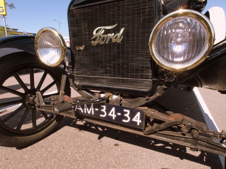 Ford T electrical head lights and the lever