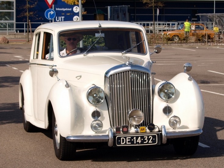Bentley MK VI  