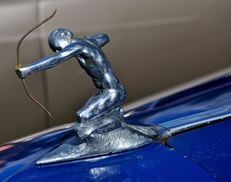 Ornament Pierce Arrow
