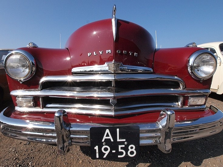 Plymouth De Luxe