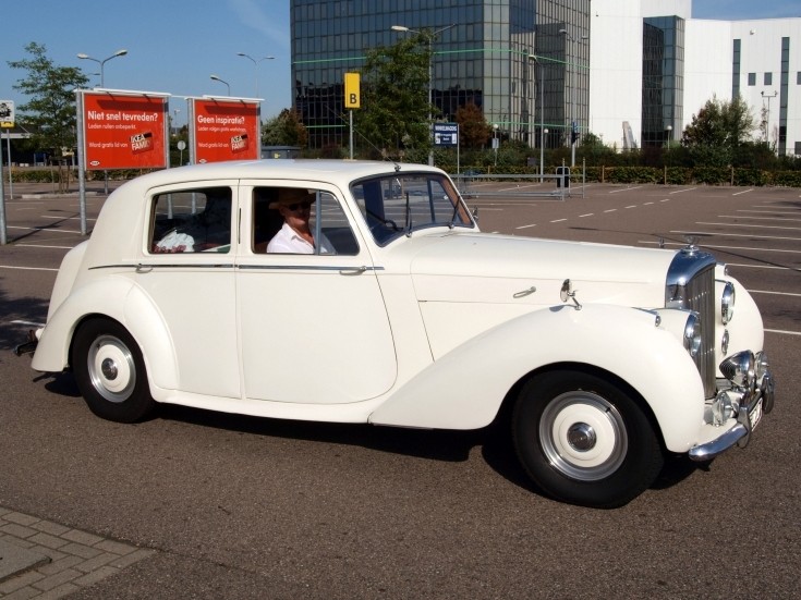 Perfect white Bentley MK VI