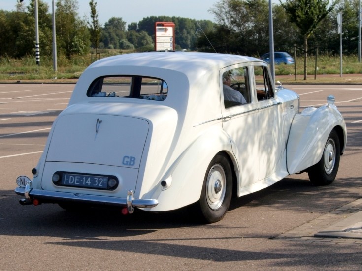 Rear view of Bentley MK VI