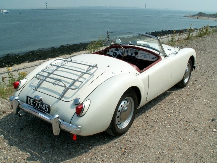 Lovely classic sports car