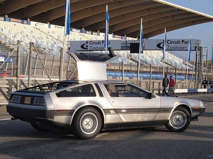 DeLorean DMC-12