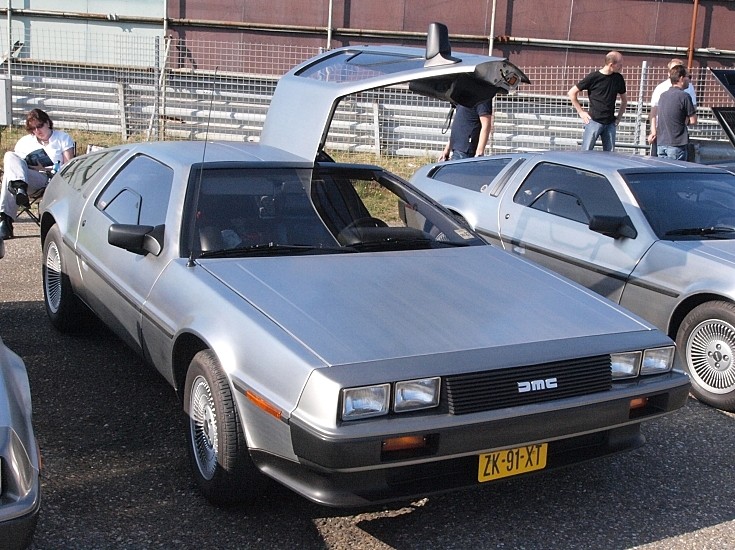 1981 DMC-12