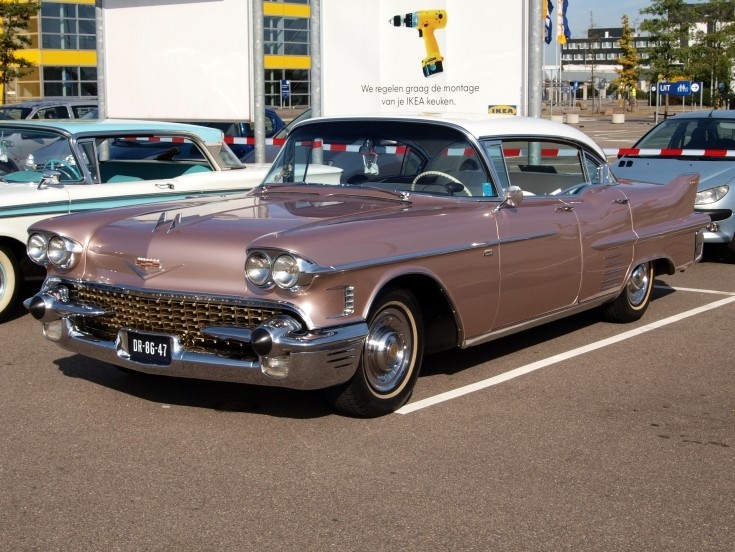 Photo of a Cadillac Series 62 Sedan