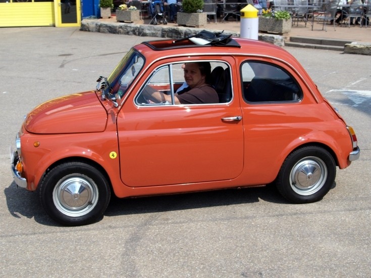Good looking Fiat 500L in a rather fancy colour See picture 742 also
