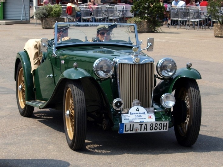 Photo of a 1936 MG TA roadster German registration LUTA888H participating