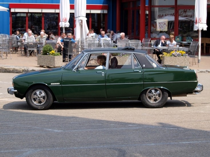 Green and black 1970 Rover P6 Green and black 1970 Rover P6