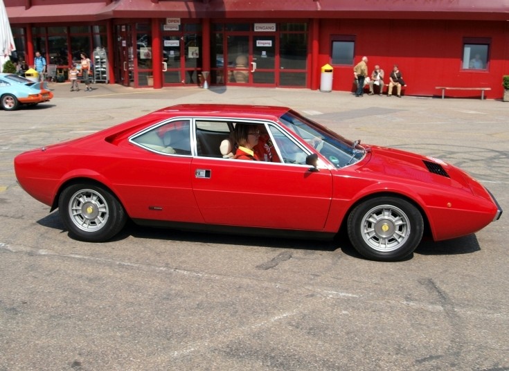 Red sports car - but which one?