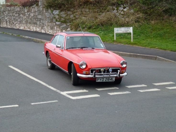 PYO 284L MGB GT