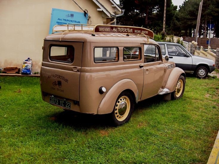 Renault Dauphinoise Fourgonette 1957 (2)