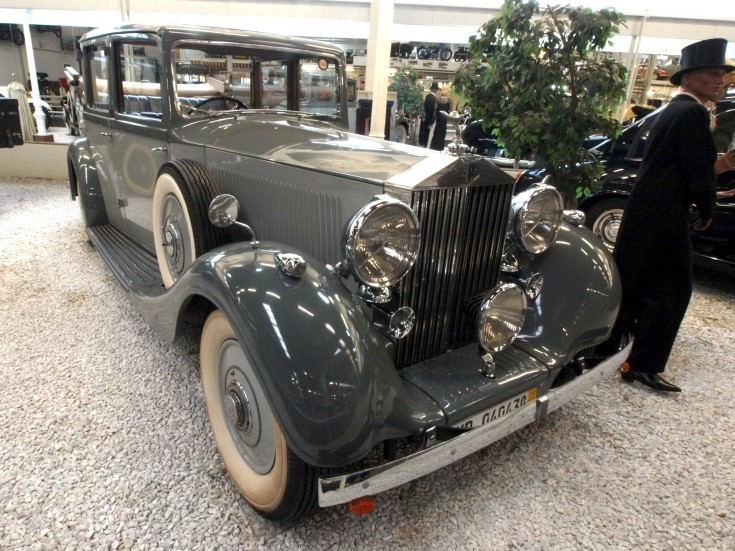 Rolls-Royce with V12
