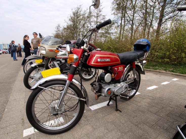 Suzuki 50