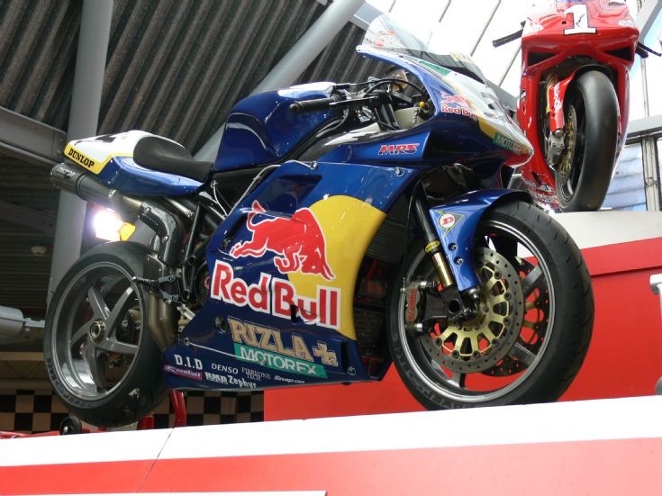 2001 Ducati - Red Bull