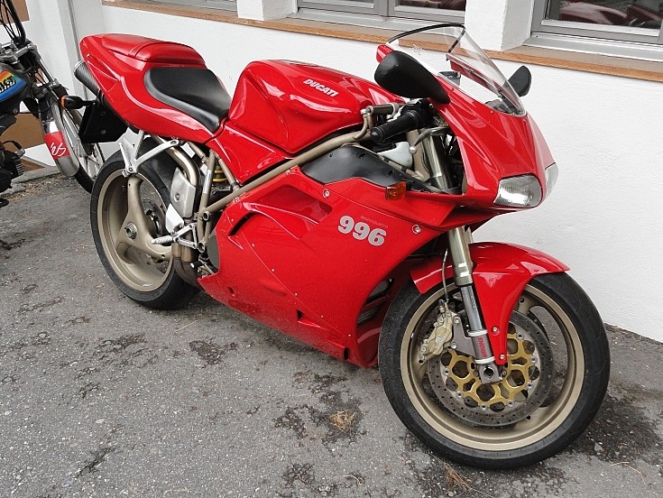 Ducati 996