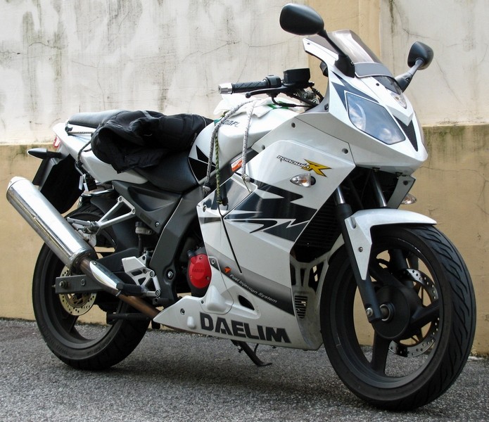 Daelim R125