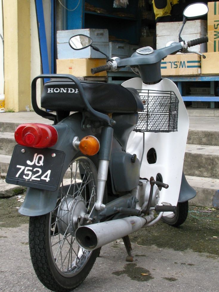 An Old Honda Cub (rear view)