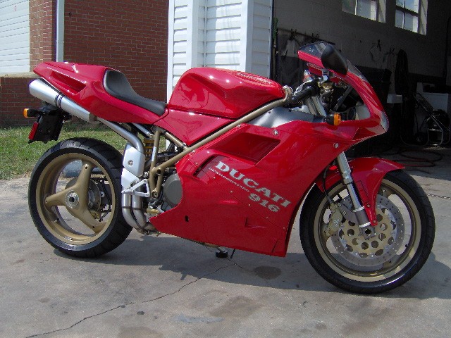 Ducati 716