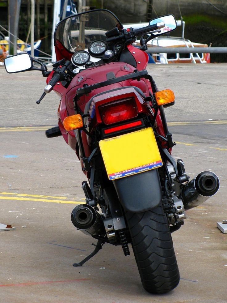 Triumph Sprint 900 (Rear View)