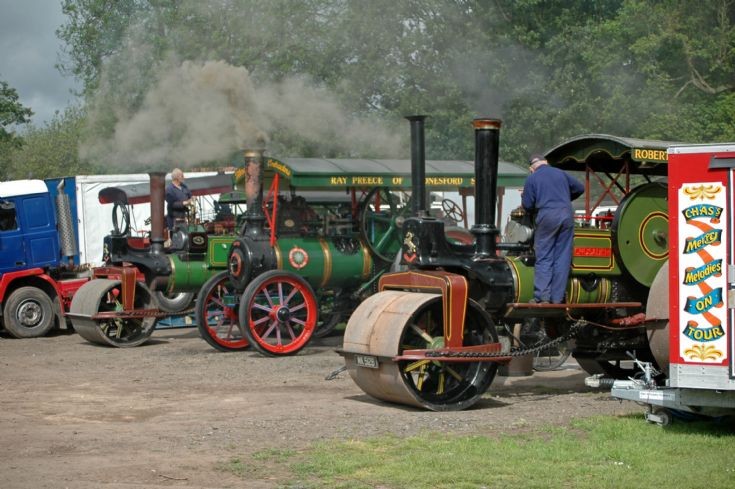 Showmans engine and rollers